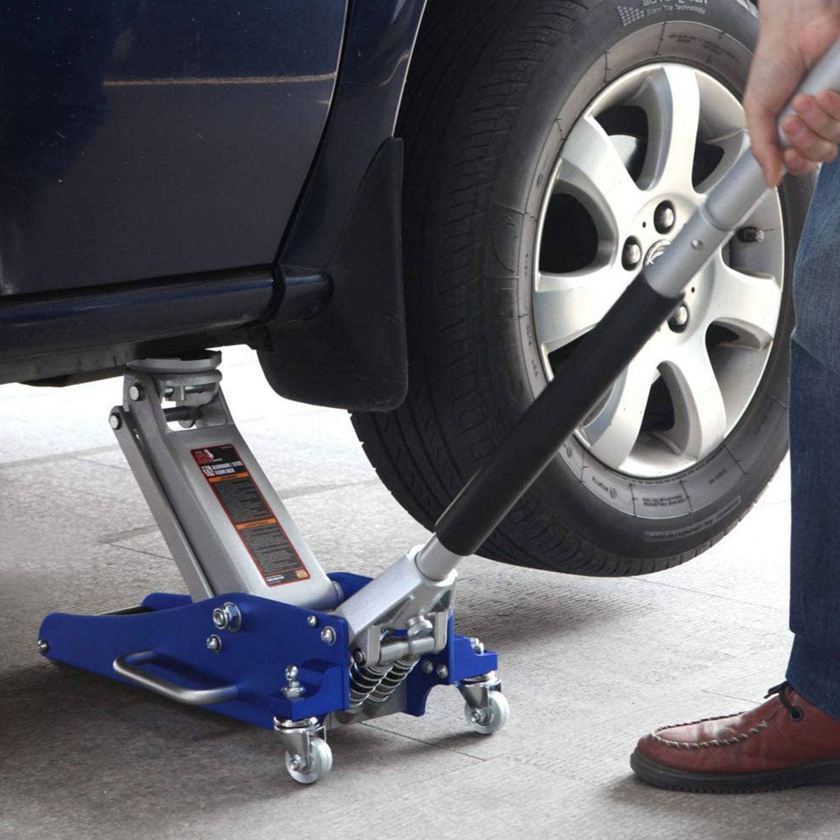 10 Fundamental Tools and Toolkits For Automobile Upkeep